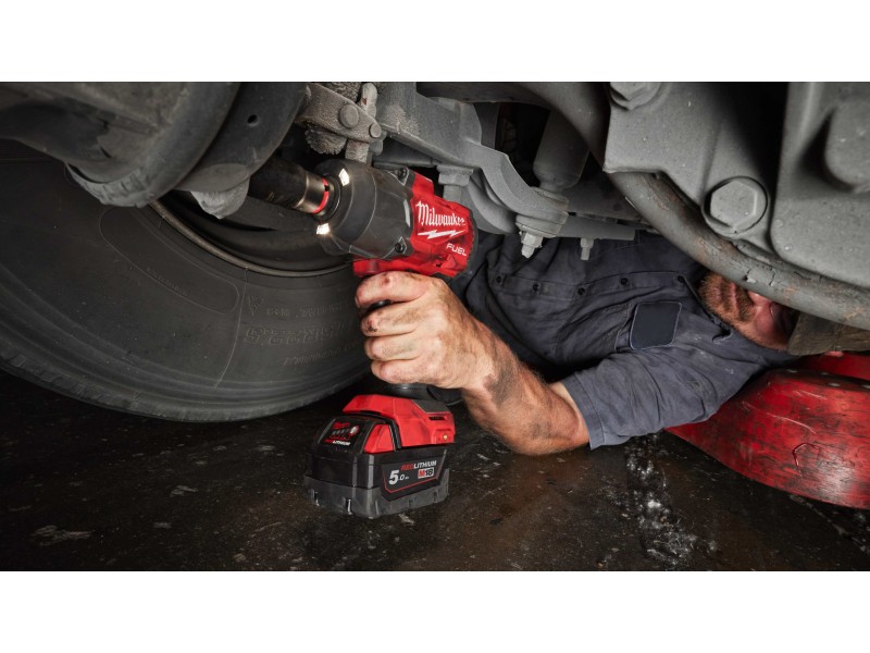 Аккумуляторный гайковёрт Milwaukee M18 FUEL FHIW2F12-502X