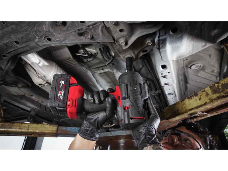 Аккумуляторный гайковёрт Milwaukee M18 FUEL FHIW2F12-502X
