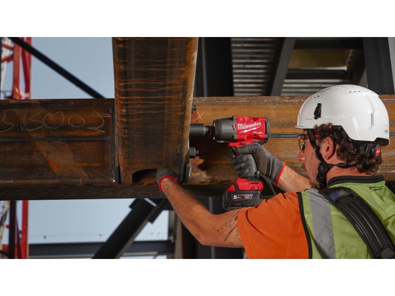 Аккумуляторный гайковёрт Milwaukee M18 FUEL FHIW2F12-502X