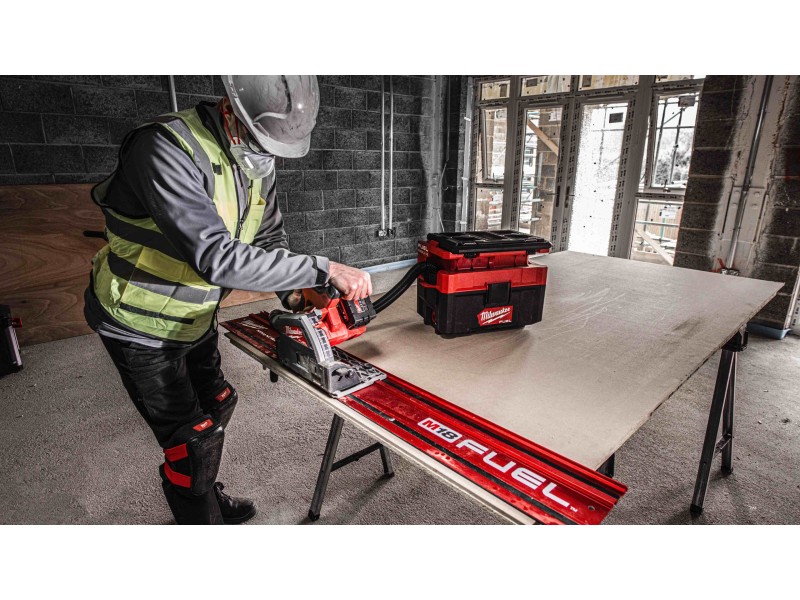 Аккумуляторная погружная циркулярная пила Milwaukee M18 FUEL FPS55-0P