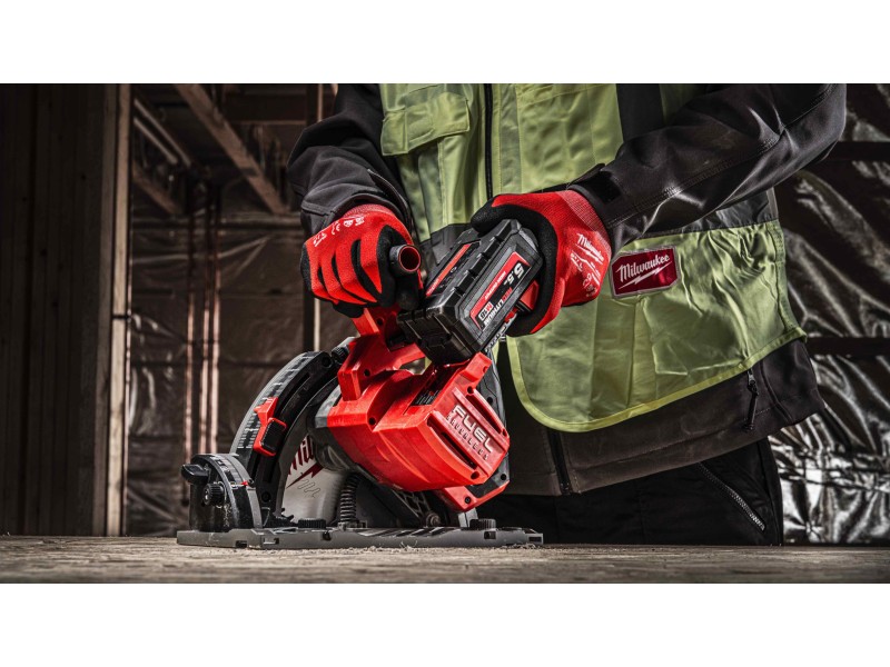Аккумуляторная погружная циркулярная пила Milwaukee M18 FUEL FPS55-0P